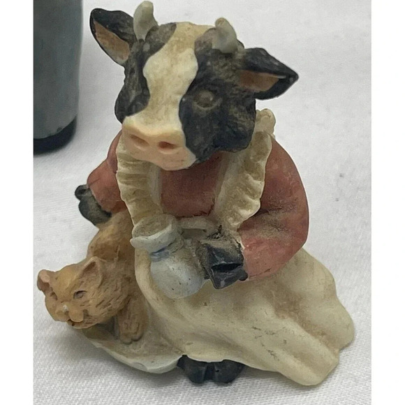 Vintage LOT of 12 Cow Figurines Great Condition - Picture 15 of 16